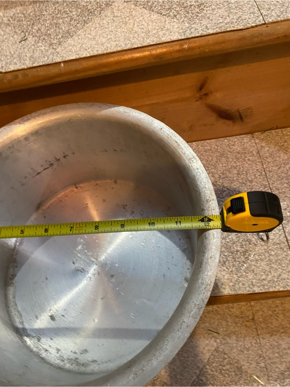 Heavy-Duty Silver Aluminum cooking pan - Picture 5 of 6